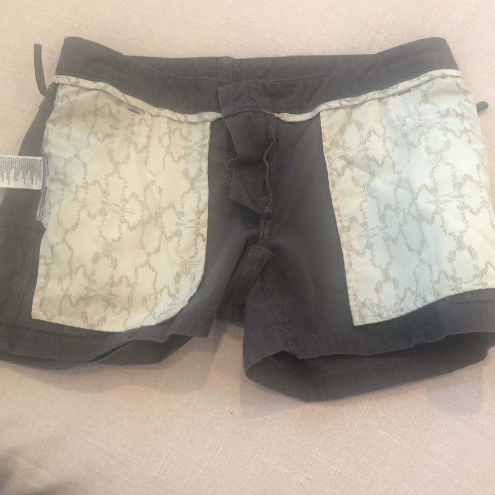 The North Face Shorts sz 6 - Picture 6 of 8